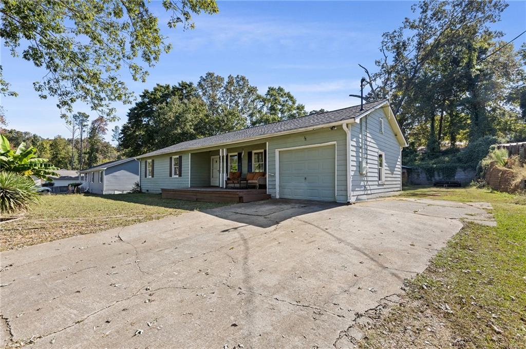 38 Baker Rd., Cartersville, GA 30121