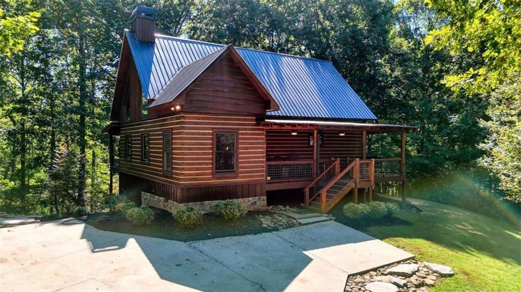 1350 Sweetwater Dr., Clarkesville, GA 30523