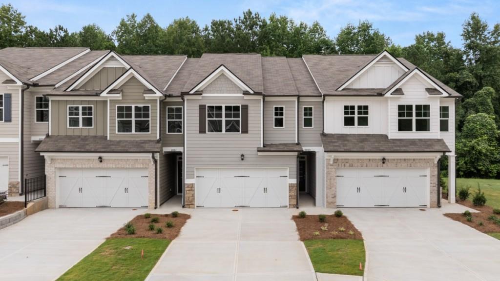 6665 Parsons St., Flowery Branch, GA 30542