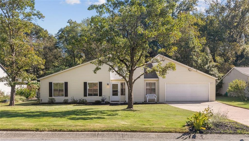 219 Colony Springs Dr., Woodstock, GA 30188
