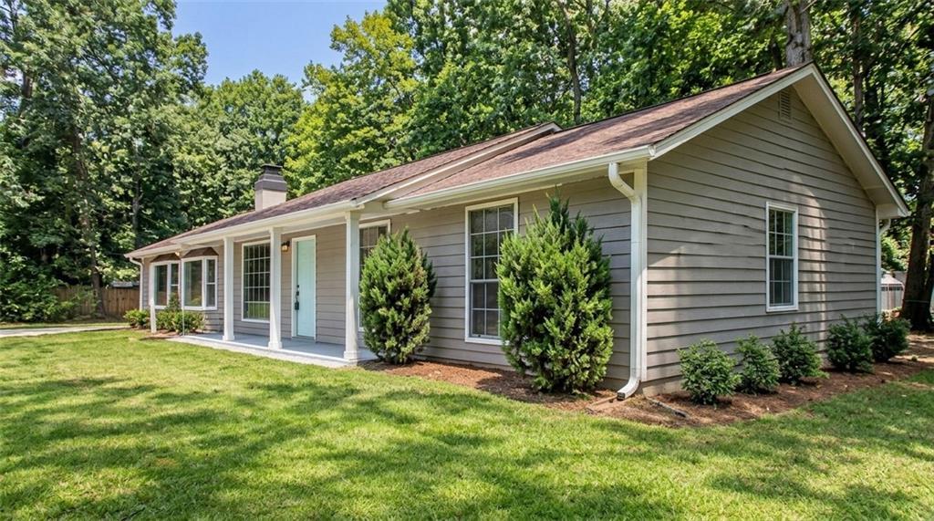 617 Deerfield Ln., Norcross, GA 30093
