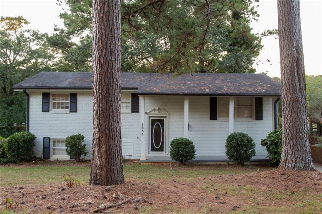 1681 Atherton Cir., Decatur, GA 30035