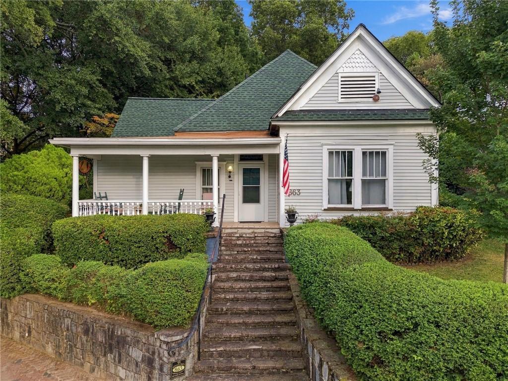 863 Lake Ave., Atlanta, GA 30307