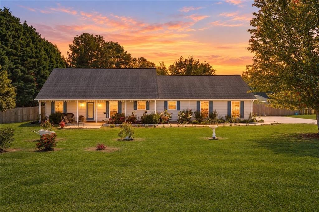 3580 Marce Camp Rd., Loganville, GA 30052