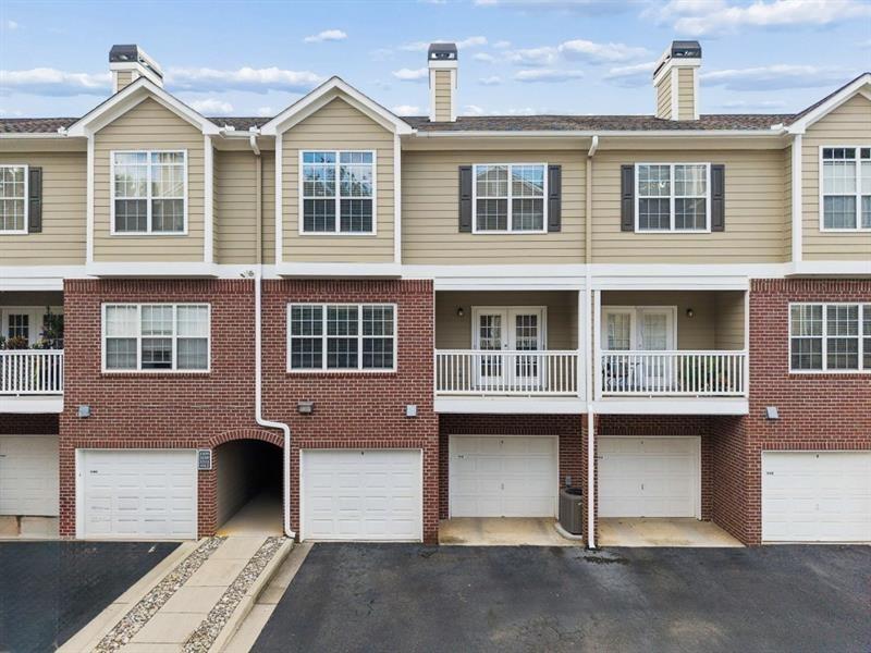 1112 Woodland Ln., Alpharetta, GA 30009