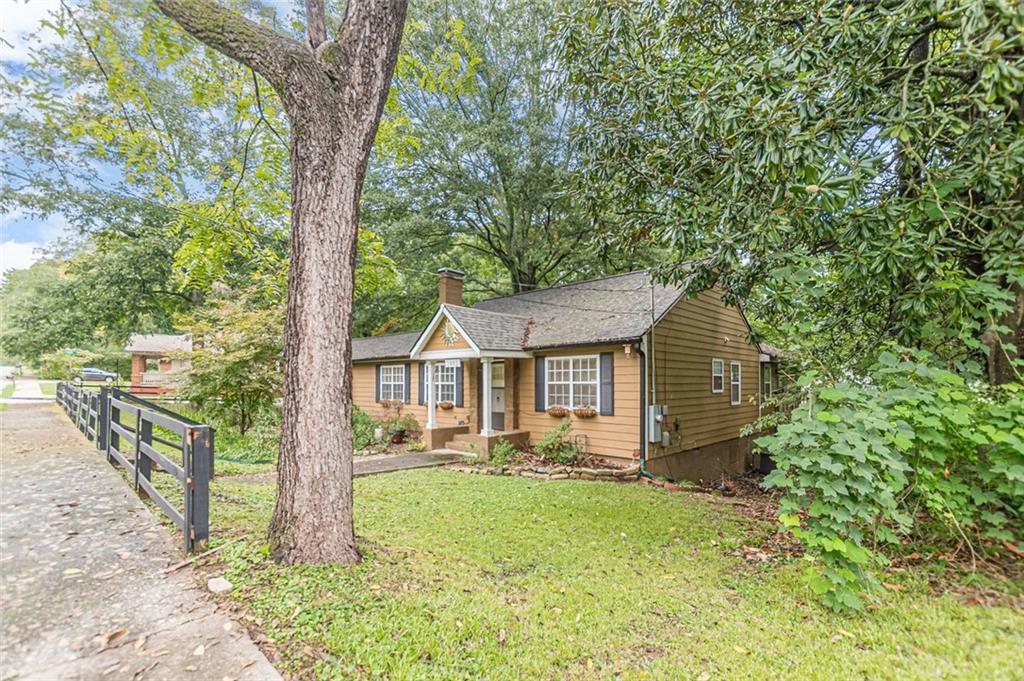 2492 Maple St., East Point, GA 30344
