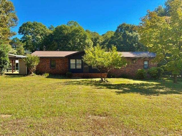 30 Hale Rd., Maysville, GA 30558