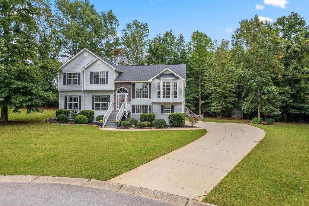 335 Spring Dale Ln., Dallas, GA 30157