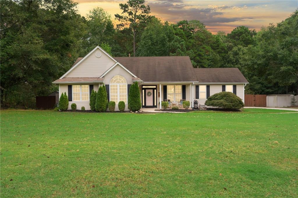 10 Chemin Pl., Sharpsburg, GA 30277