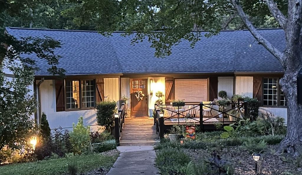 2692 Pass Cir., Gainesville, GA 30506