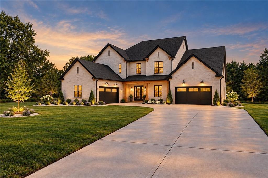 1752 Lee Peters Rd., Loganville, GA 30052