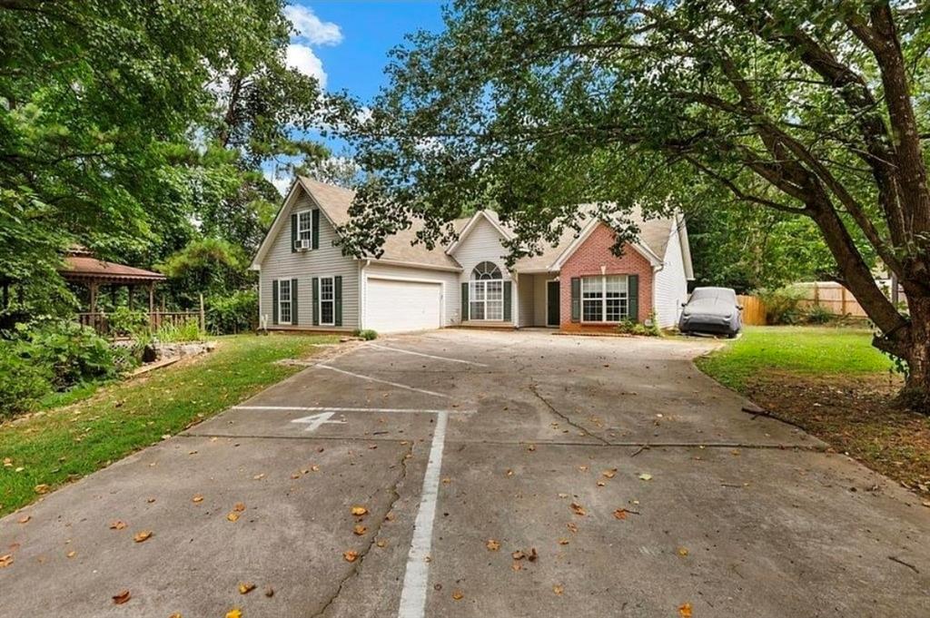 945 Spring Ives Dr., Lawrenceville, GA 30043