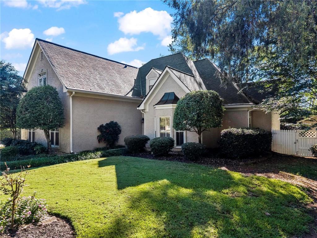 420 Clubfield Dr., Roswell, GA 30075