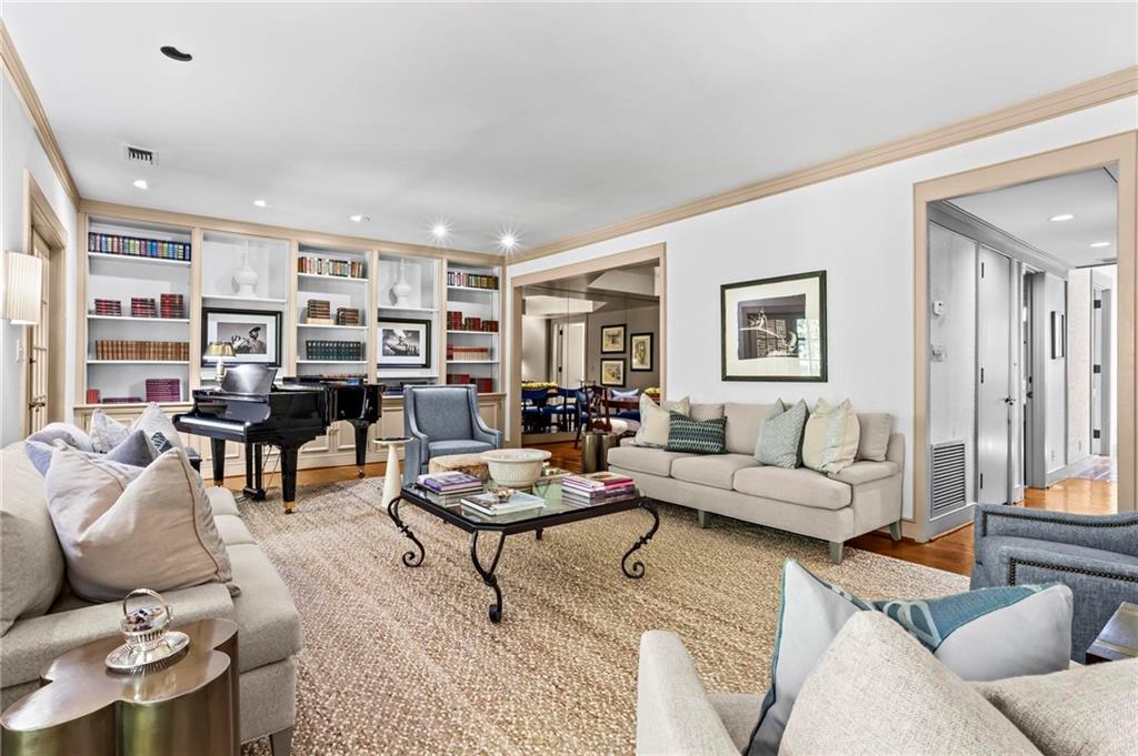 3050 Margaret Mitchell Dr. #40, Atlanta, GA 30327