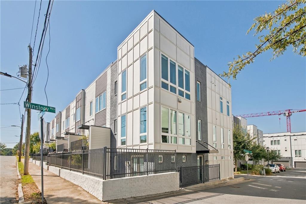 707 Banton Dr., Atlanta, GA 30318