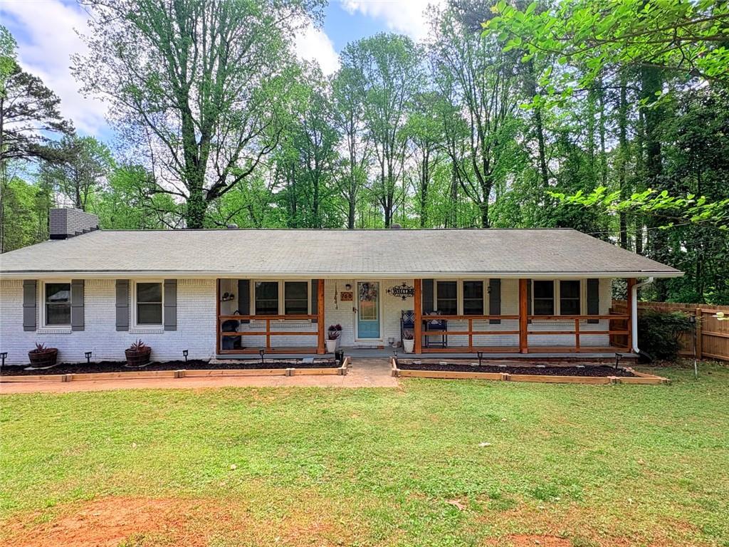 768 Swan Lake Rd., Stockbridge, GA 30281