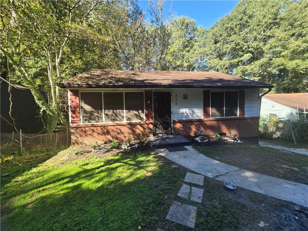 838 Woods Dr., Atlanta, GA 30318