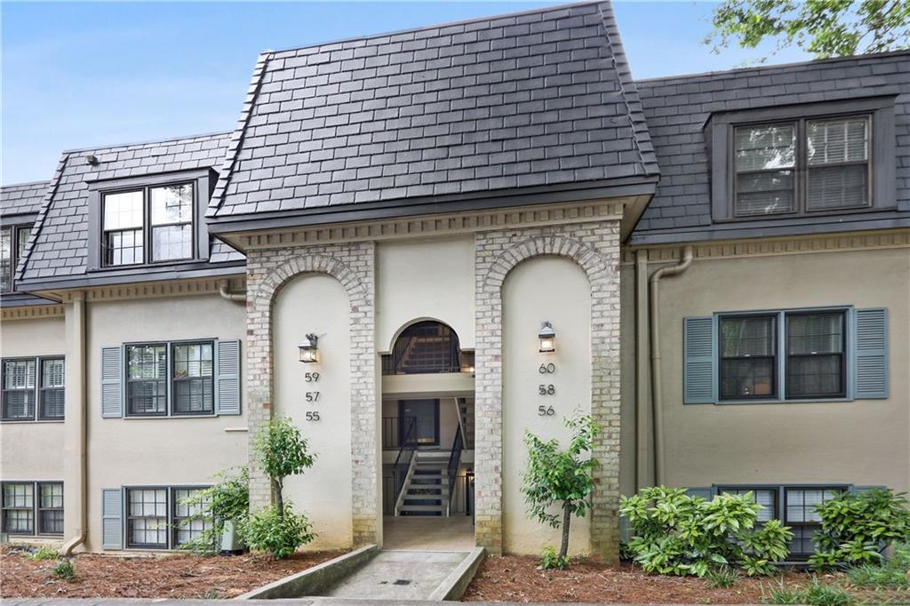 60 Chaumont Sq., Atlanta, GA 30327