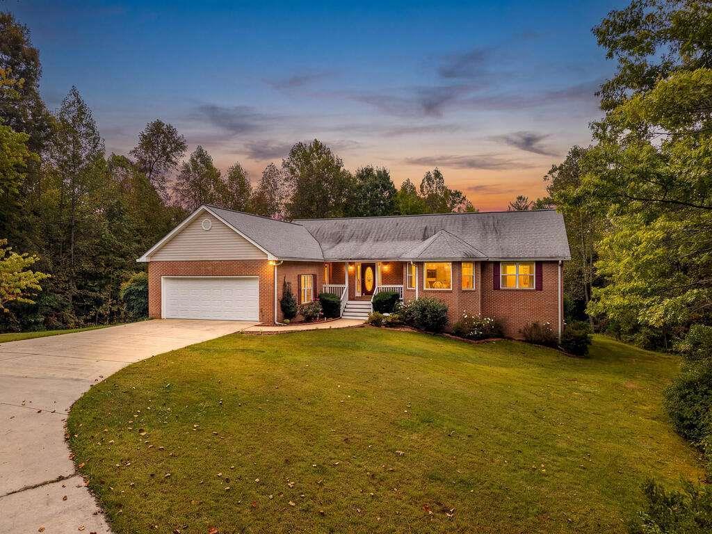 63 Wall St., Ellijay, GA 30540