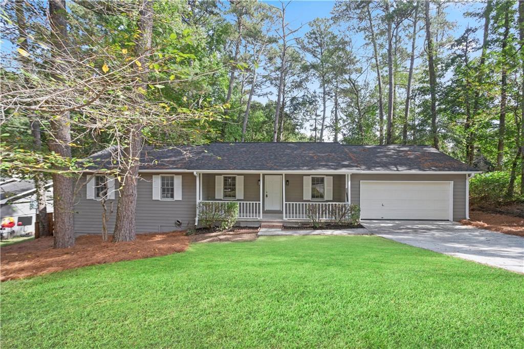2925 Valley Ct., Conyers, GA 30012