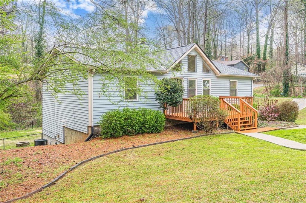 549 Pineland Cir., Mableton, GA 30126