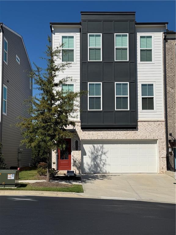 1399 Creekside Cir., Atlanta, GA 30318