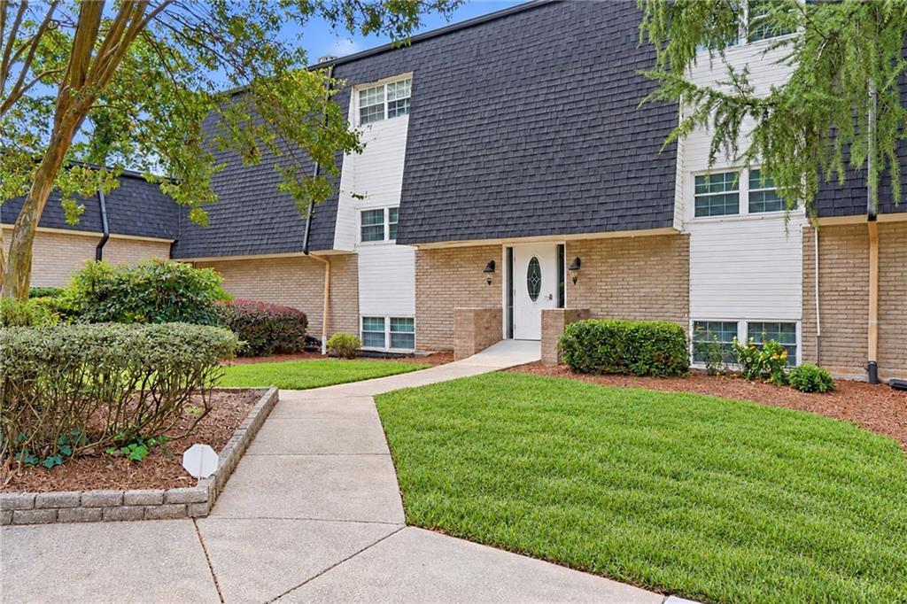 5455 Chemin De Vie, Sandy Springs, GA 30342