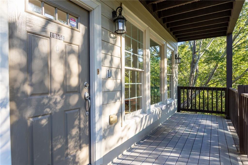 1055 Davis Cir. #R, Atlanta, GA 30318