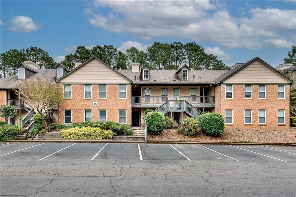 1605 Beaumont Cir., Duluth, GA 30096