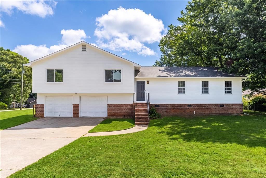 2250 Ridge Forest Dr., Grayson, GA 30017