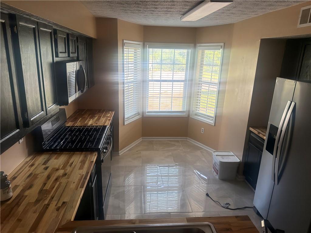 9472 Cypress Ln., Jonesboro, GA 30238