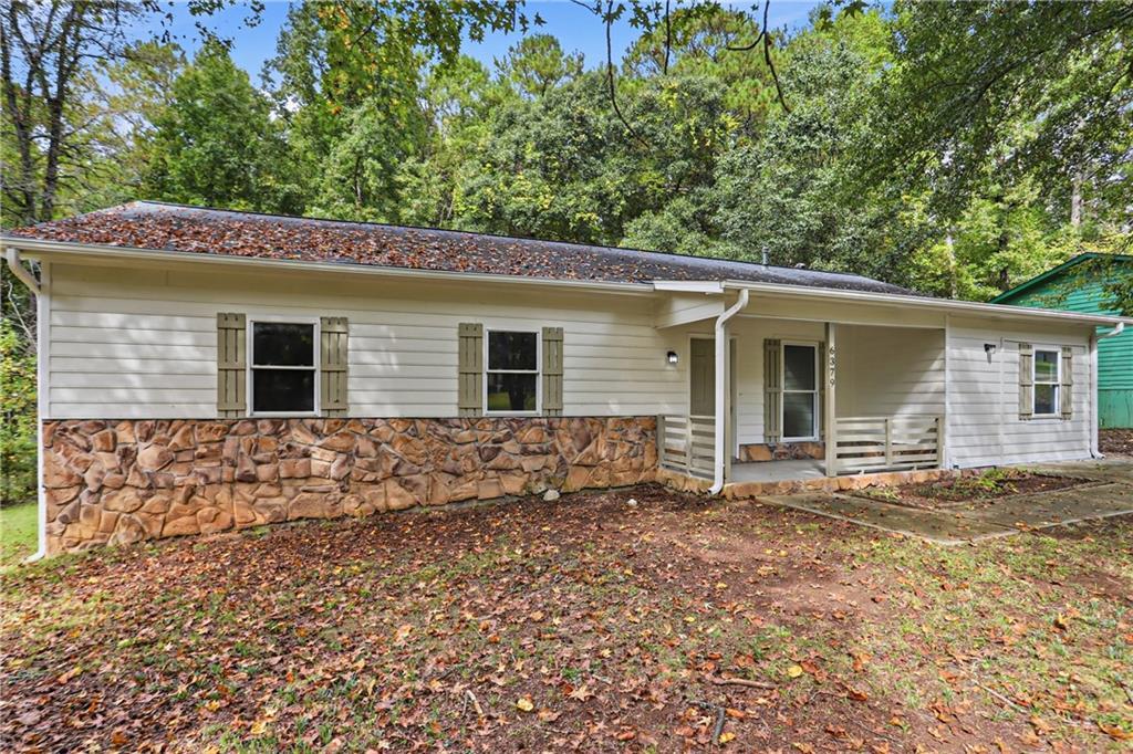 6379 Leverett Dr., Lithonia, GA 30038