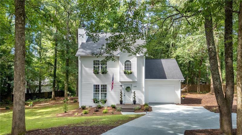 140 Julia Ann Cir., Athens, GA 30606