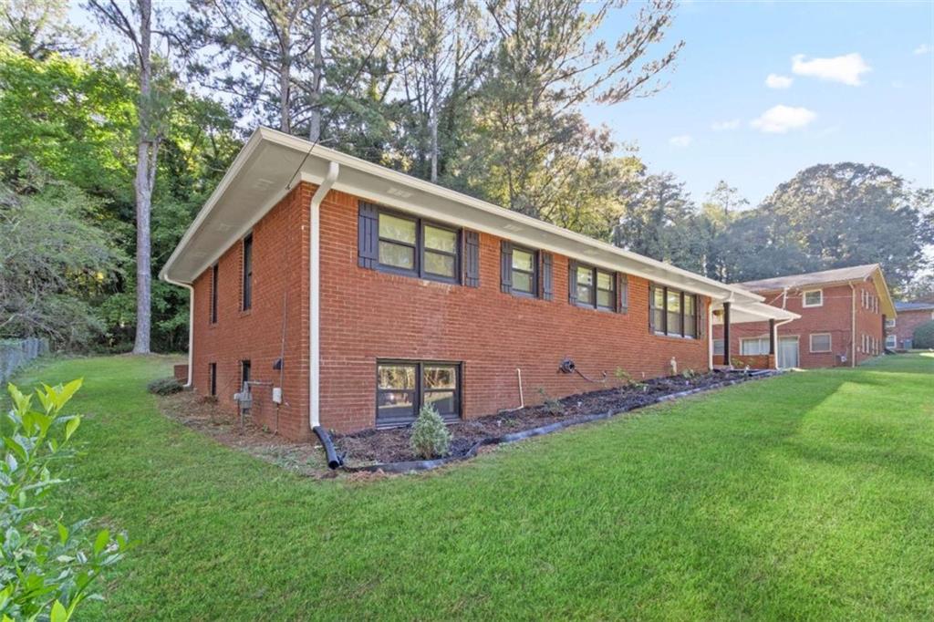 2774 Landrum Dr., Atlanta, GA 30311