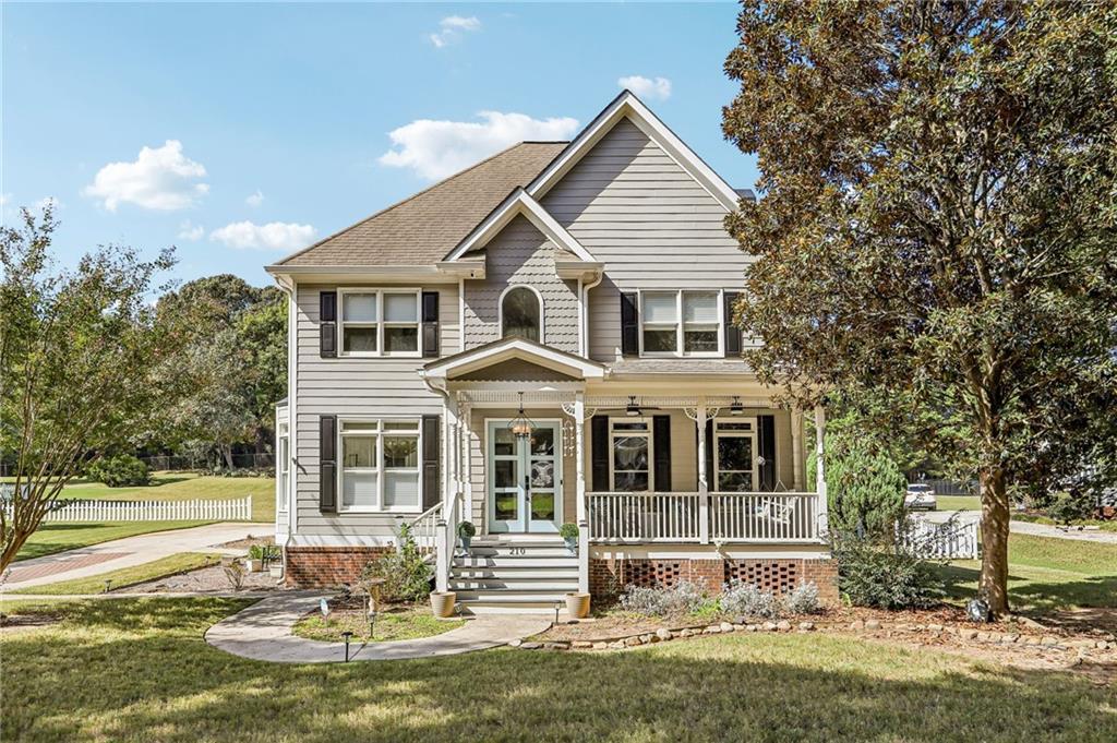 210 Mackenzie Ln., Fayetteville, GA 30214