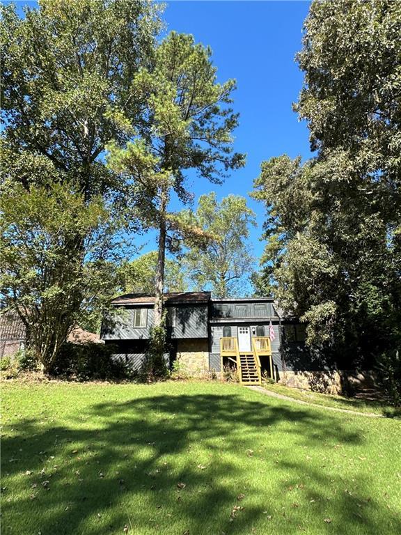 5169 Rockbridge Dr., Stone Mountain, GA 30087