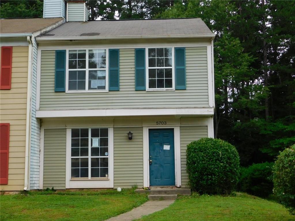 5703 Wells Cir., Stone Mountain, GA 30087