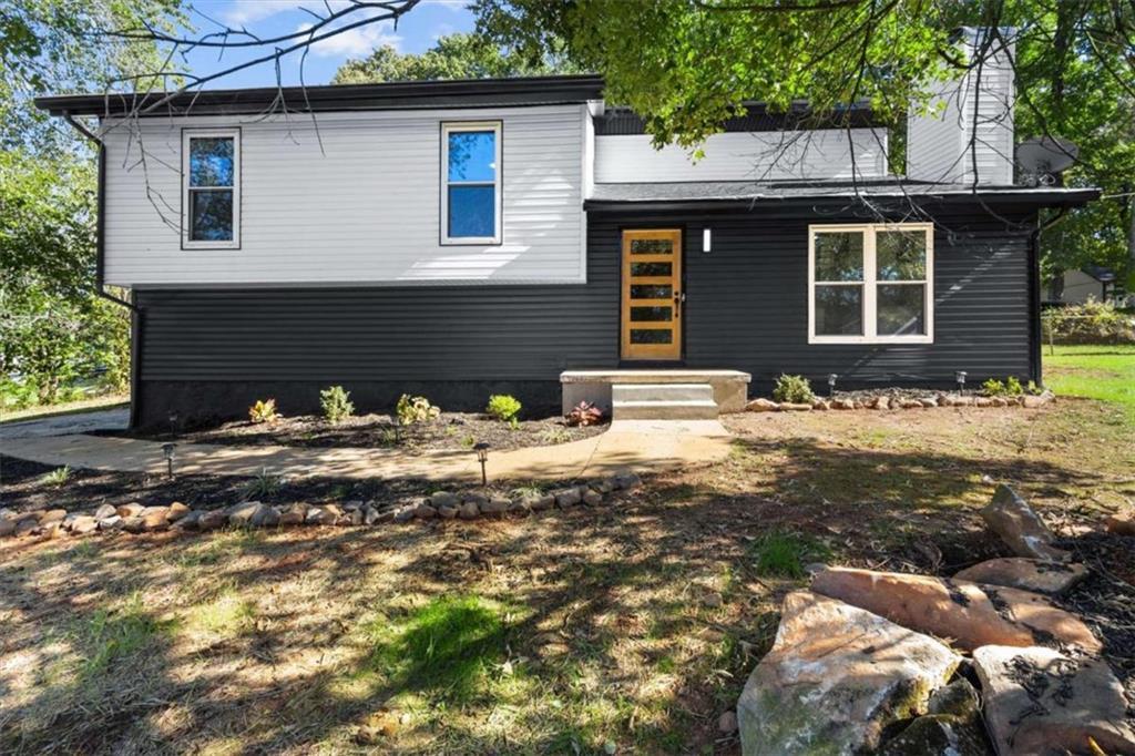 3403 Hidden Ln, Rex, GA 30273