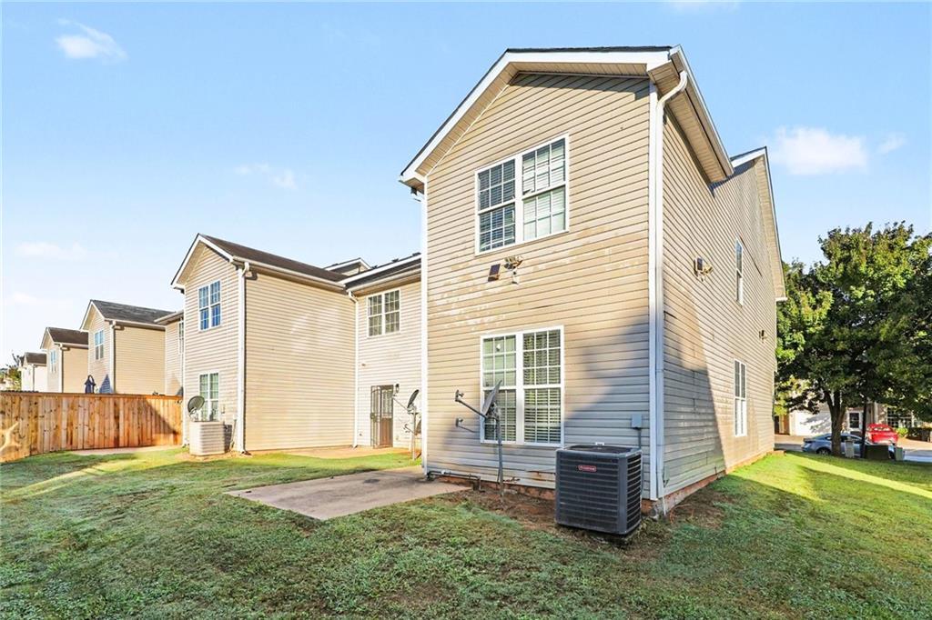 2262 Nicole Dr., Hampton, GA 30228