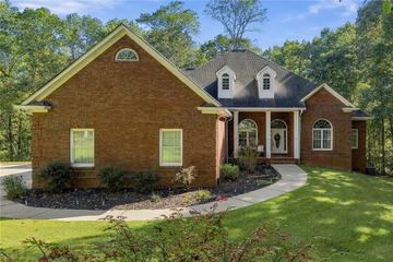 New Homes with Master Bedrooms on the 1st Floor That Attend Clayton Elementary School: October 10th to October 16th