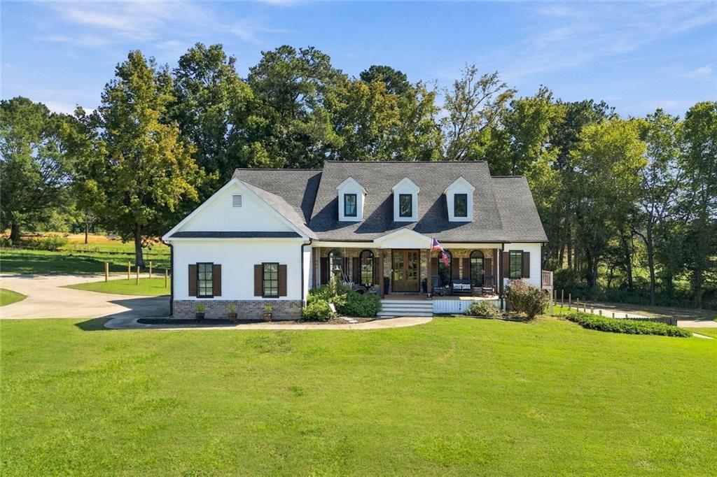1144 Pine Shadows Dr., Dallas, GA 30157