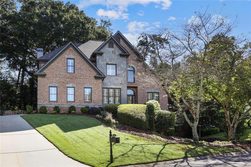 12 Bonnie Ln., Sandy Springs, GA 30328