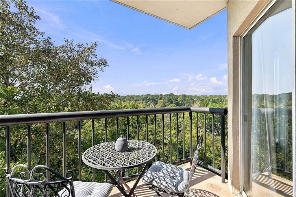 1 Biscayne Dr. #609, Atlanta, GA 30309