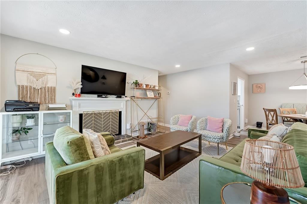 103 Natchez Trace, Sandy Springs, GA 30350