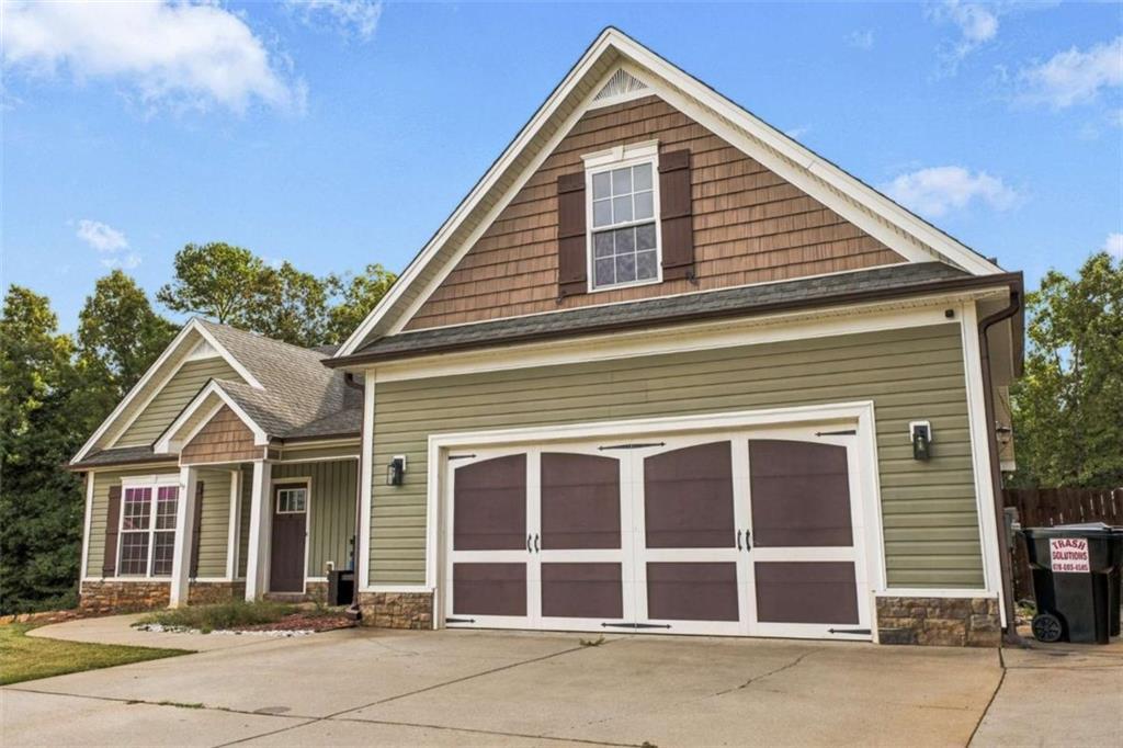 465 Willow Springs Dr., Dallas, GA 30132