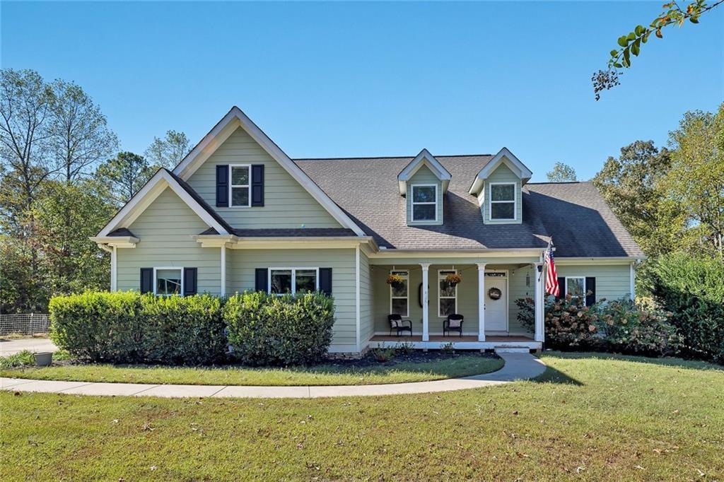 810 Flatbottom Rd., Ball Ground, GA 30107