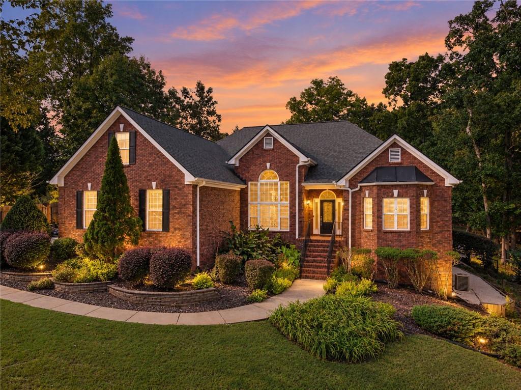 1616 Holly Ridge Dr., Loganville, GA 30052