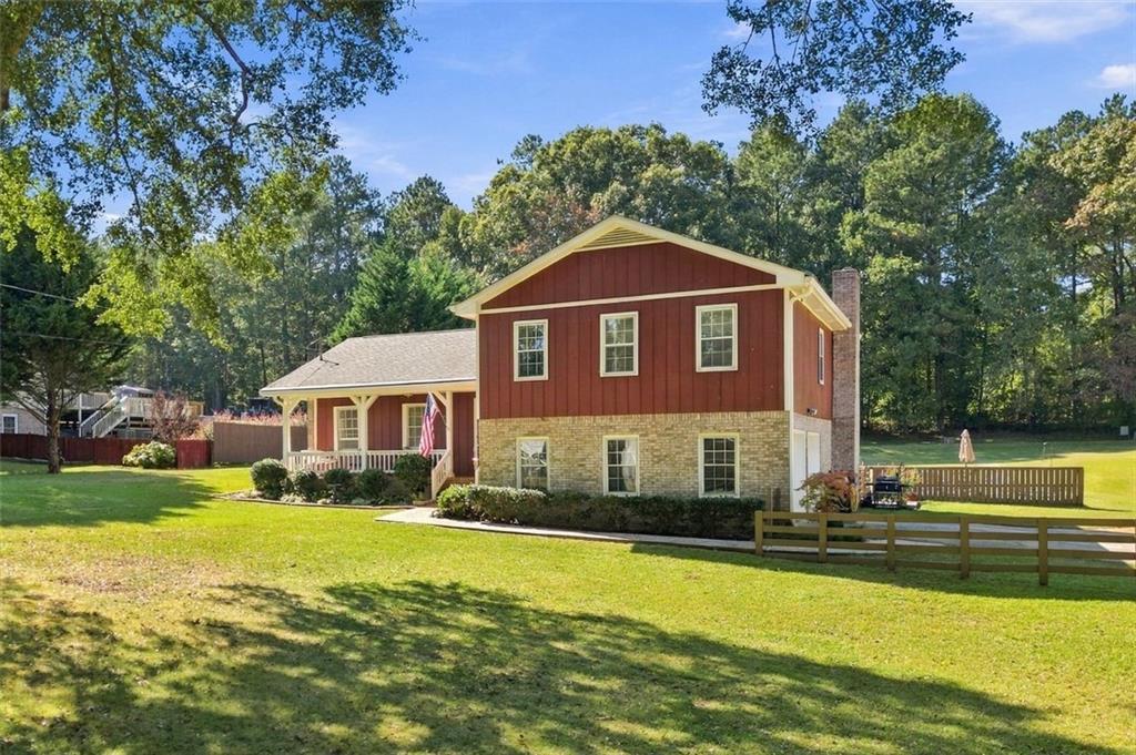 49 Lakeview Dr., Villa Rica, GA 30180