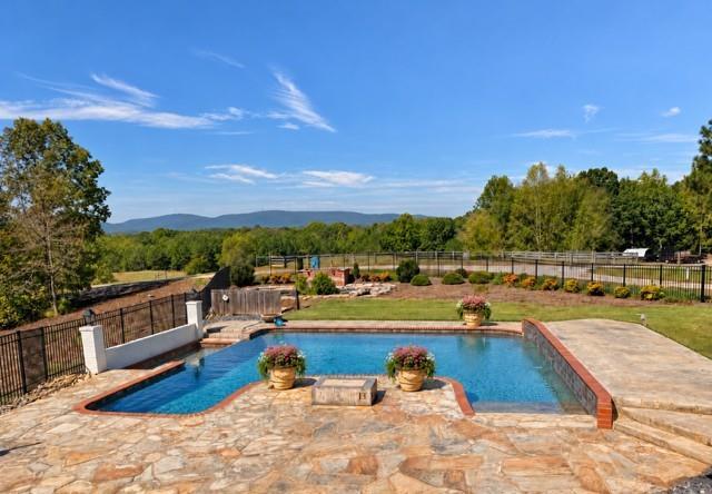 6623 Fincher Rd., Waleska, GA 30183
