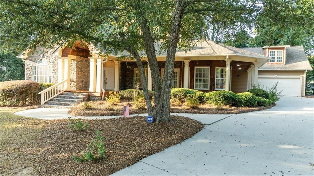 1805 Stephens Ct., Monroe, GA 30656